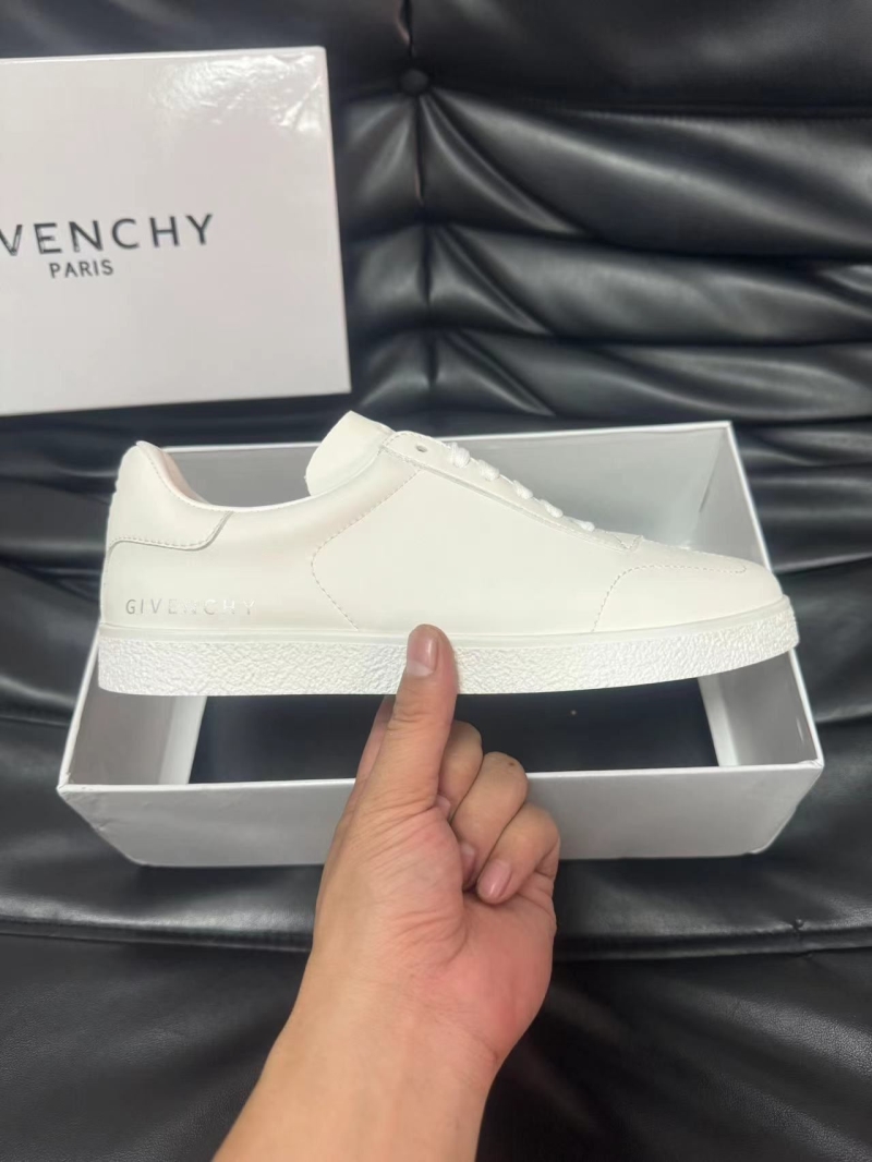 Givenchy Sneakers